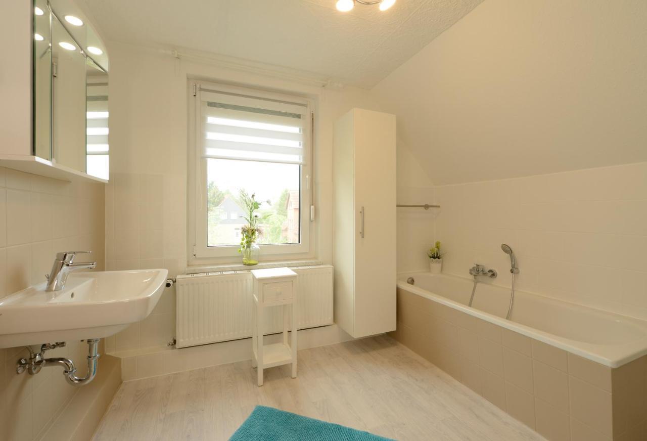 Ferienwohnung Seestern Fuer 6 Personen Mit Kamin & Terrasse Болтенхаген Екстериор снимка