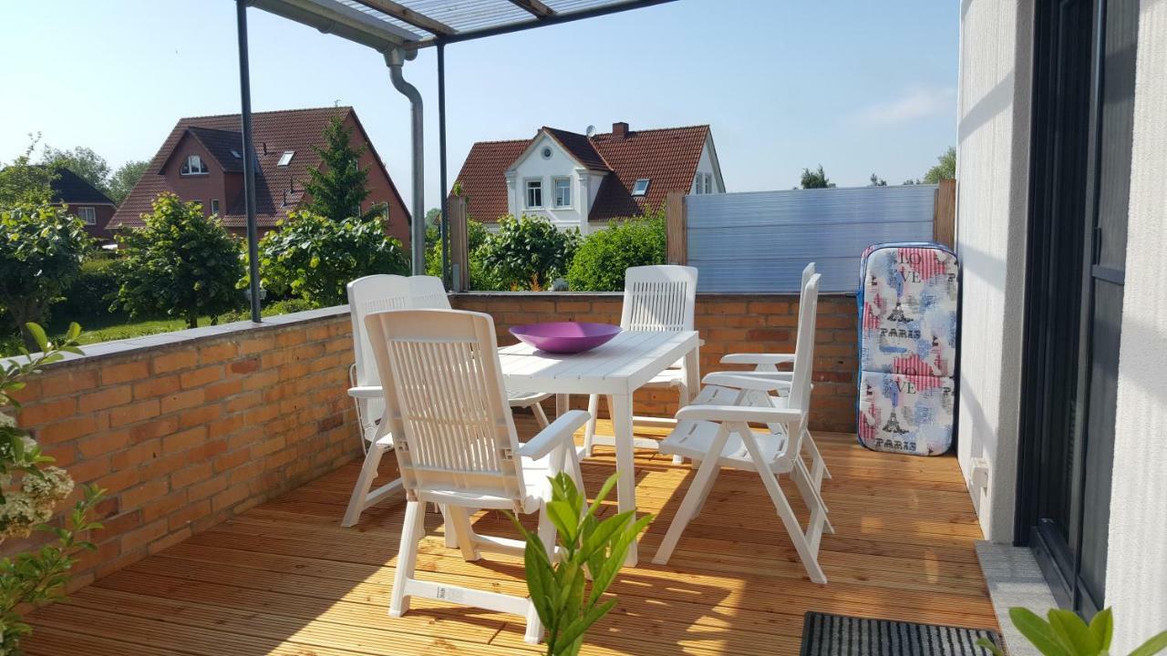 Ferienwohnung Seestern Fuer 6 Personen Mit Kamin & Terrasse Болтенхаген Екстериор снимка